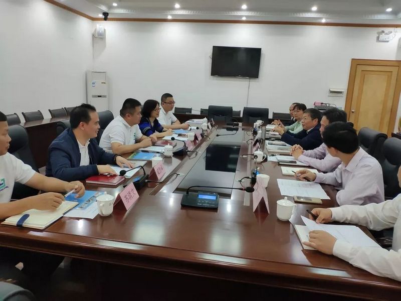 游艇会yth0008副总裁周兴光先生率队赴高州市考察政校企合作项目