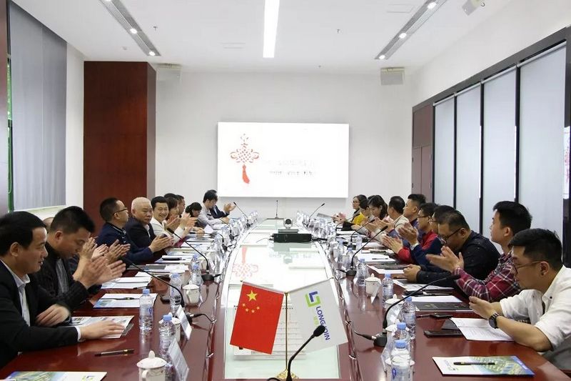 广油东莞校友会2019年度第一次会议暨企业座谈会在游艇会yth0008总部召开！