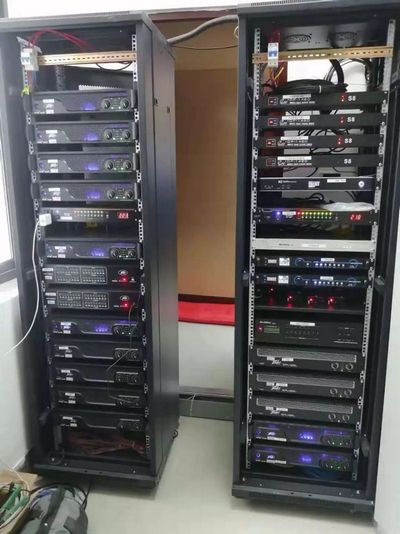 福建警察学院大礼堂拥有这样的高级音响-4.jpg 福建警察学院大礼堂拥有这样的高级音响-4.jpg