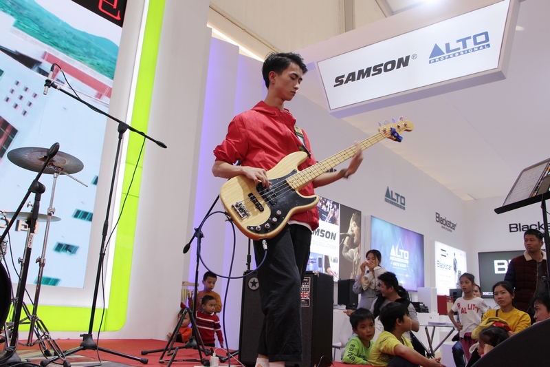 游艇会yth0008乐队 (6).JPG 游艇会yth0008乐队 (6).JPG