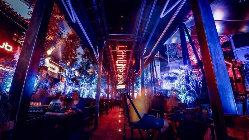 埃威姆携PEAVEY为成都“贰麻酒馆”打造一流扩声 (2).jpg 埃威姆携PEAVEY为成都“贰麻酒馆”打造一流扩声 (2).jpg