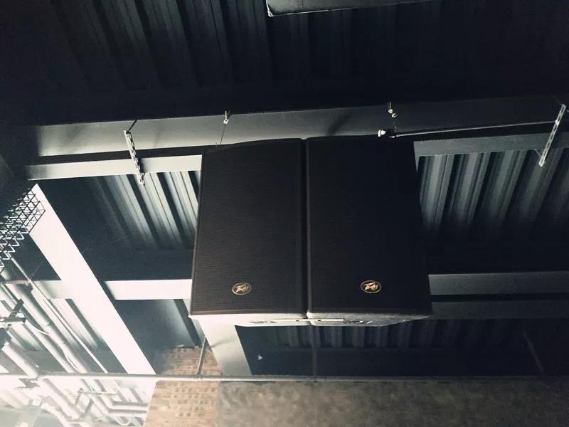 埃威姆携PEAVEY为成都“贰麻酒馆”打造一流扩声 (4).jpg 埃威姆携PEAVEY为成都“贰麻酒馆”打造一流扩声 (4).jpg