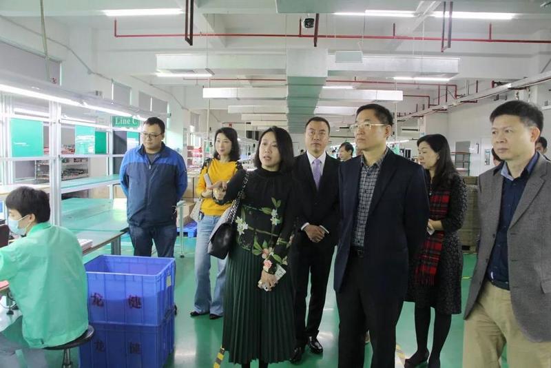 央视报道:游艇会yth0008 (6).jpg 央视报道:游艇会yth0008 (6).jpg